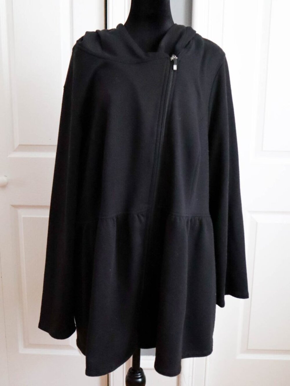 ModCloth Asymmetrical Zip Jersey Knit Hooded Jacket Sweatshirt Black Sz 4x - Picture 2 of 9